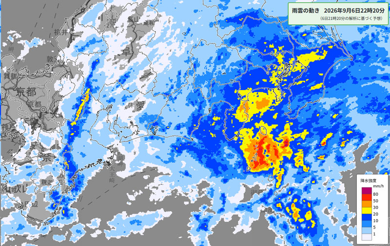 雨雲の位置。6日夜10時20分に予測される雨雲の様子＝6日午後9時20分発表、気象庁より