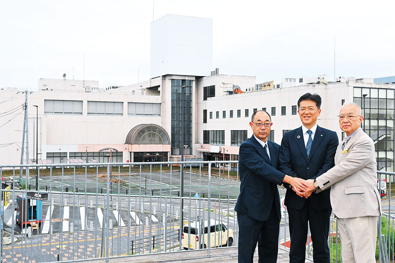 寄居駅前の再生　旧店舗は観光・農業の複合施設に