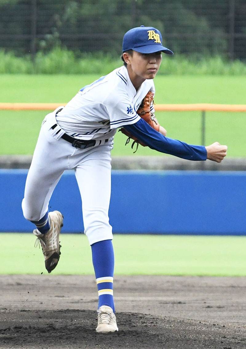 東部A組代表決定戦　越谷南―杉戸　6回2失点7奪三振と好投した越谷南の先発金居＝越谷市民