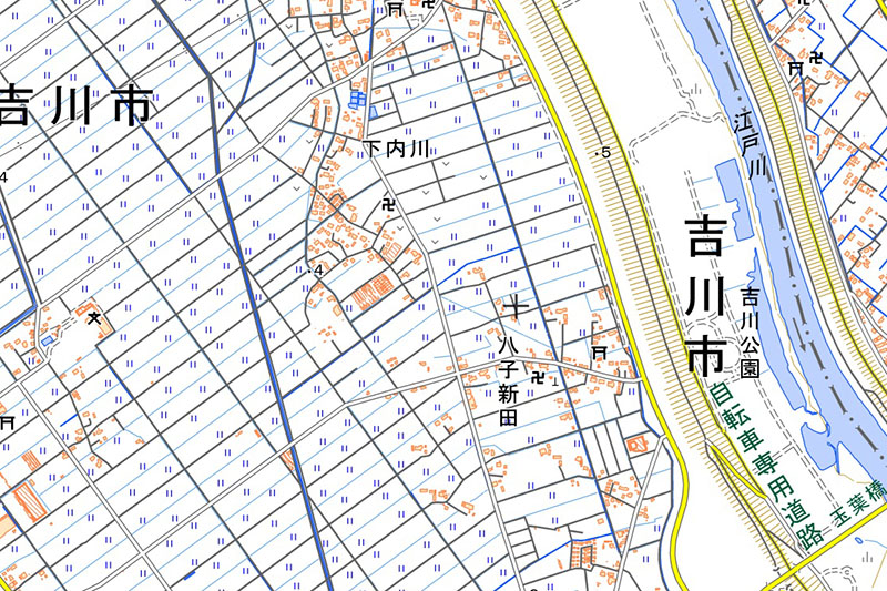 角があるシカが目撃された吉川市下内川の位置（国土地理院HPより）