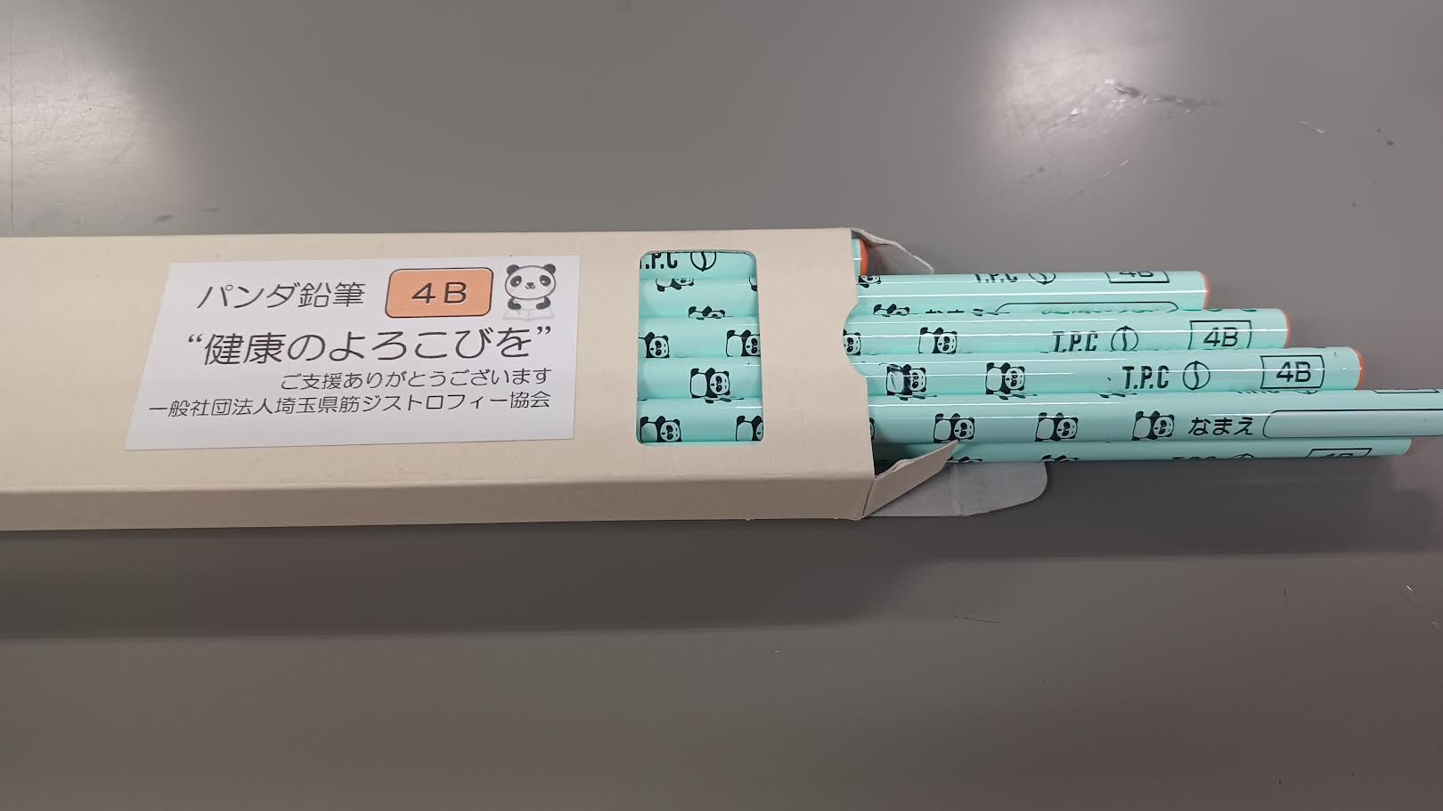 1ダース（12本、960円）のパンダ鉛筆