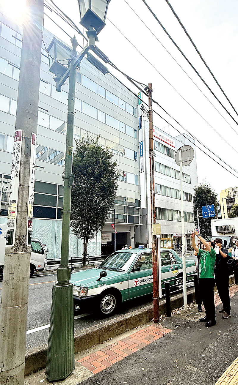 6日のデモ体験会で行われた街路灯撮影（さいたま市提供）
