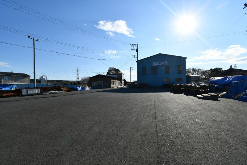 鋼材加工、大型製缶加工などを行っている白岡工場＝白岡市彦兵衛（徹工業提供）