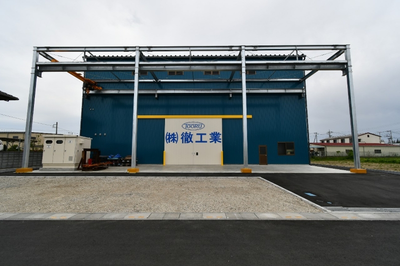 大型フレームの加工もできる高柳工場＝久喜市高柳（徹工業提供）