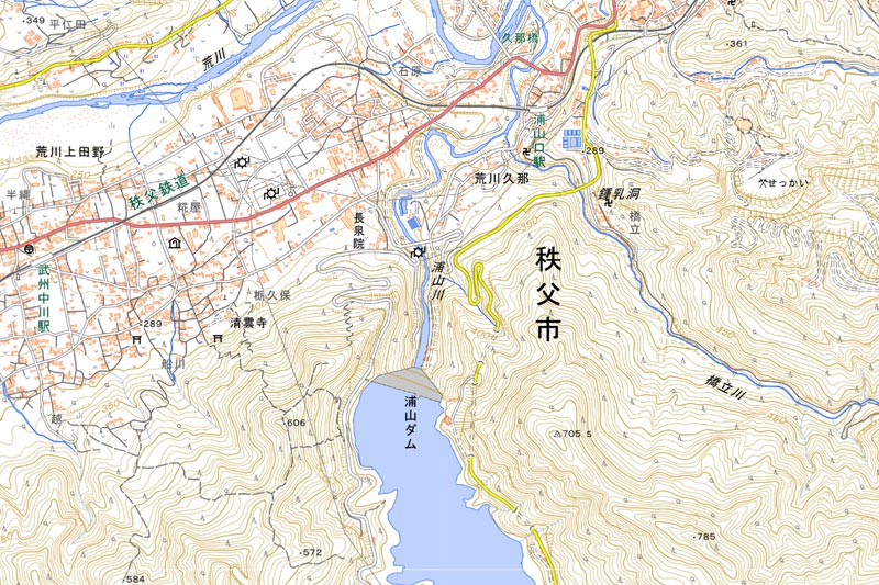 秩父市荒川久那（諸上橋付近）の周辺（国土地理院HPより）