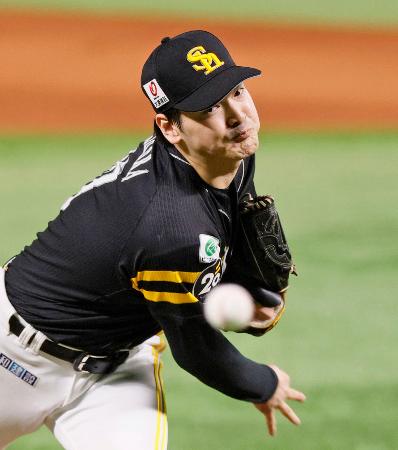 楽天戦に先発したソフトバンク・有原＝みずほペイペイドーム