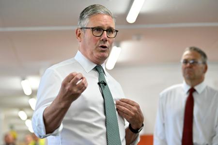 英国のスターマー首相＝４日、英北部グラスゴー（ゲッティ＝共同）