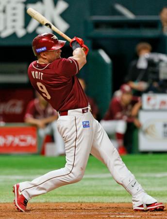 ５回楽天１死、ボイトが左中間にこの試合２本目の本塁打を放つ＝みずほペイペイドーム