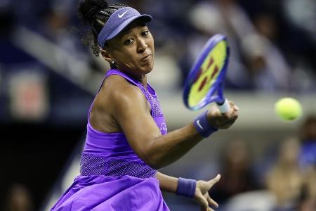 全米テニス女子シングルス準決勝でプレーする大坂なおみ＝５日、ニューヨーク