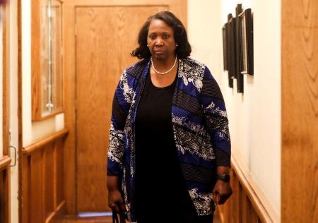 米ＦＲＢのクック理事＝８月２３日、米ワイオミング州（ロイター＝共同）