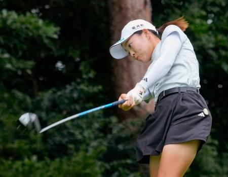 　第１日、３アンダーの佐藤心結＝大洗ＧＣ