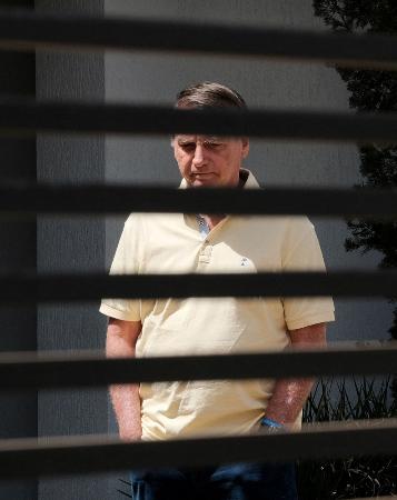 自宅で軟禁状態にあるブラジルのボルソナロ前大統領＝３日、ブラジリア（ロイター＝共同）