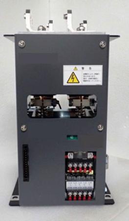 新幹線のモーターの出力を制御する「主変換装置」内にある「遮断器」（ＪＲ東海提供）