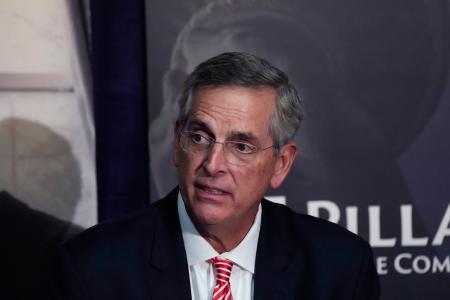 米南部ジョージア州のラフェンスパーガー州務長官＝２０２４年９月、米中西部ミシガン州（ＡＰ＝共同）