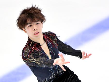 男子フリー　演技する佐藤駿＝東京辰巳アイスアリーナ