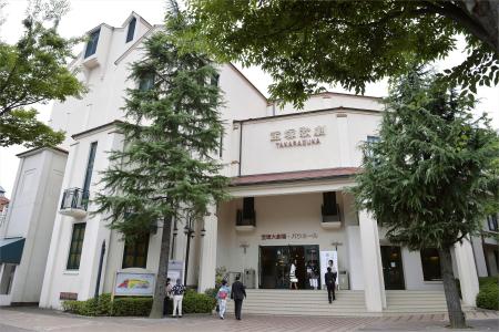 宝塚大劇場＝兵庫県宝塚市