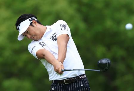 第１日、９アンダーで首位の小鯛竜也＝泉ケ丘ＣＣ