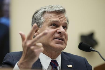 ２０２３年、米下院司法委員会で証言するＦＢＩのレイ長官（当時）＝ワシントン（ゲッティ＝共同）