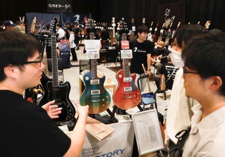 長野県松本市で開かれた「信州ギター祭り２０２５」＝２８日午前