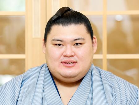 横綱で初制覇した大相撲秋場所千秋楽から一夜明け、記者会見する大の里=29日、茨城県阿見町の二所ノ関部屋