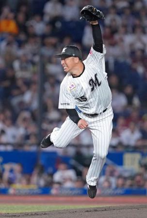 楽天戦に先発したロッテ・美馬＝ＺＯＺＯマリン