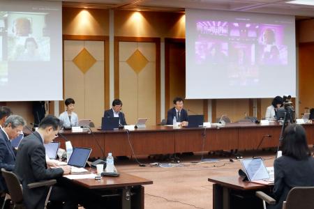 中央社会保険医療協議会の総会＝１日午前、東京都千代田区