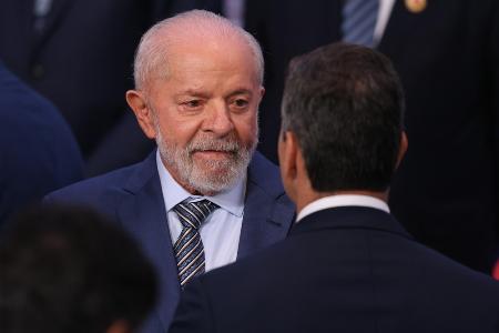 昨年１１月、Ｇ２０首脳会議に参加するブラジルのルラ大統領＝ブラジル・リオデジャネイロ（ゲッティ＝共同）