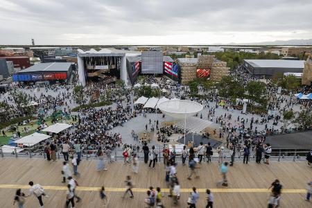 　大阪・関西万博の会場＝９月、大阪市此花区の夢洲