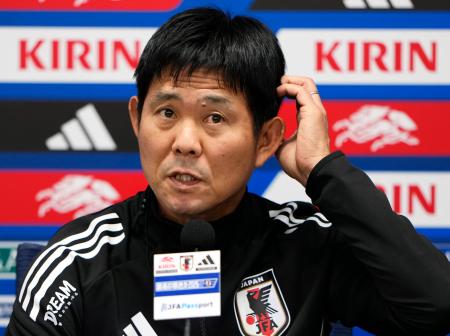 パラグアイ戦を前に記者会見する森保監督=9日、パナソニックスタジアム吹田