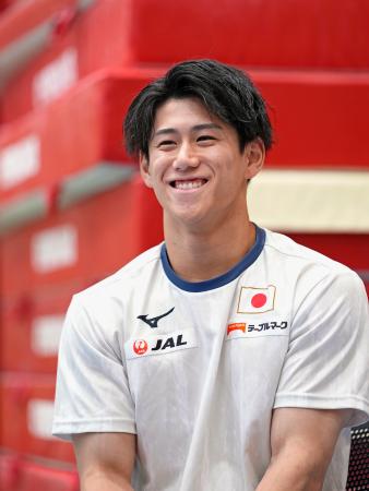 取材に応じる橋本大輝=味の素ナショナルトレーニングセンター