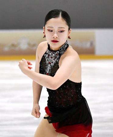 女子ＳＰ　演技する渡辺倫果＝トビリシ（共同）