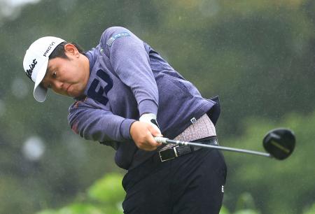 第3日、通算7アンダーで10位の米沢蓮=横浜CC