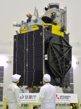 気象衛星ひまわり9号=2016年9月、種子島宇宙センター