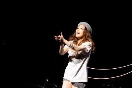 熱唱するＪＵＪＵ＝東京都千代田区（撮影キセキミチコ・ＫＩＳＥＫＩ　ｉｎｃｋ）