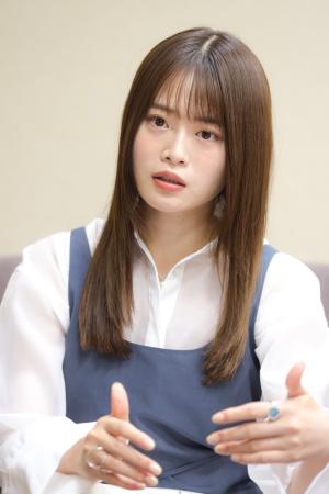 タレントの山崎怜奈さん