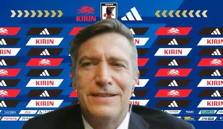 オンラインで取材に応じるサッカー女子日本代表のニールセン監督=15日