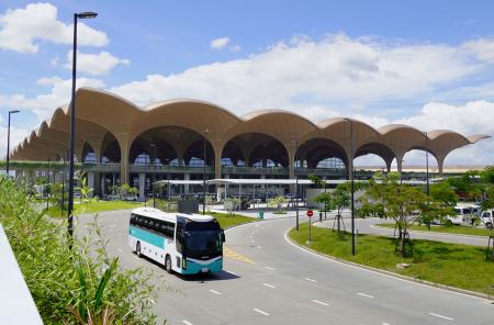 　カンボジア南部カンダル州の「テチョ国際空港」＝２０日（共同）