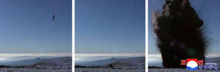 北朝鮮のミサイル総局が行った極超音速兵器の発射実験=22日(朝鮮中央通信=共同)