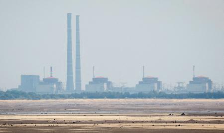 ウクライナ南部のザポリージャ原発=2023年6月(ロイター=共同)