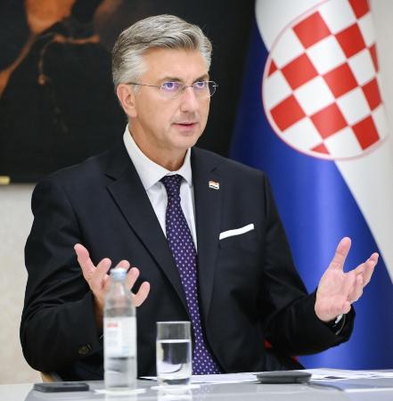 クロアチアのプレンコビッチ首相=9月、ザグレブ(クロアチア政府提供・共同)