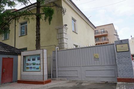 モンゴル・ウランバートルにある北朝鮮大使館=2024年6月(共同)