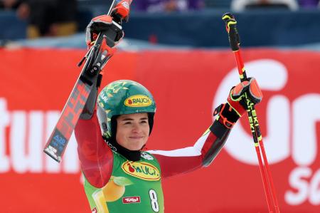 　アルペンスキーＷ杯女子大回転第１戦を制したユリア・シャイプ＝２５日、セルデン（ロイター＝共同）
