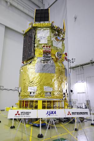 新型無人補給機「HTV―X」1号機の機体=6月、鹿児島県の種子島宇宙センター