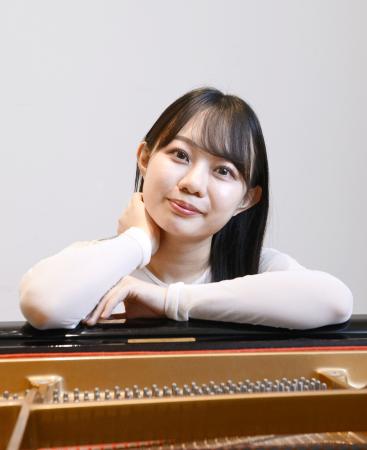 　デビューアルバムを発売した鈴木愛美