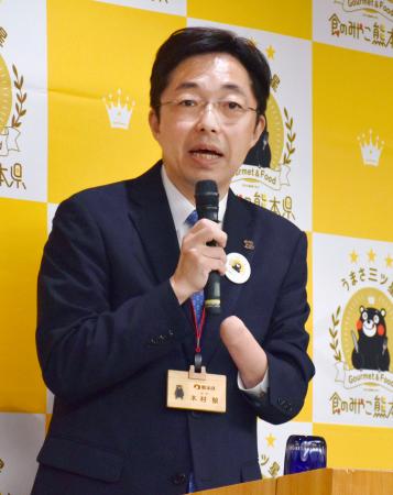 記者会見する熊本県の木村敬知事=29日午前、熊本県庁