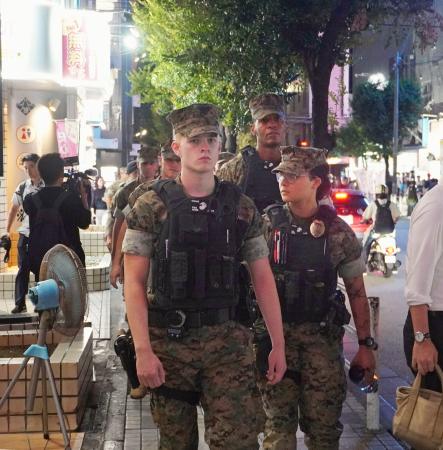 在沖縄米軍の憲兵隊が那覇市の繁華街で実施した、沖縄県警との合同ではない単独のパトロール＝１日未明