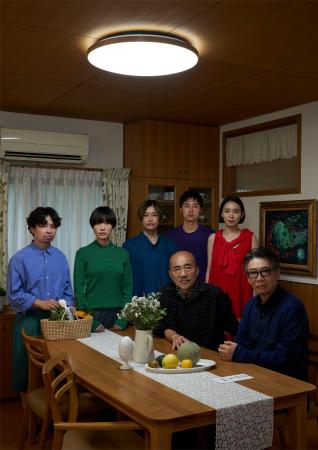 　舞台「マイクロバスと安定」のメインビジュアル