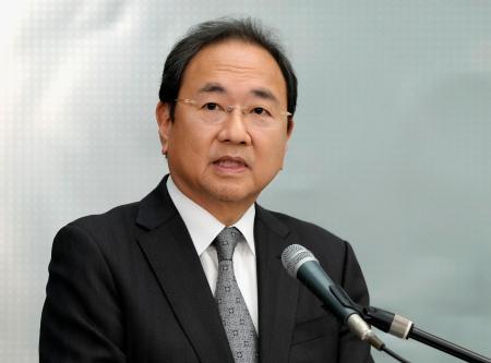 記者会見するフジテレビの清水賢治社長＝７日午後、東京都港区