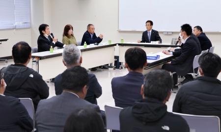 茨城県神栖市選挙管理委員会の会合＝１１日午前