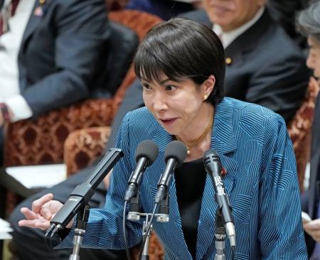衆院予算委で答弁する高市首相＝１１日午後